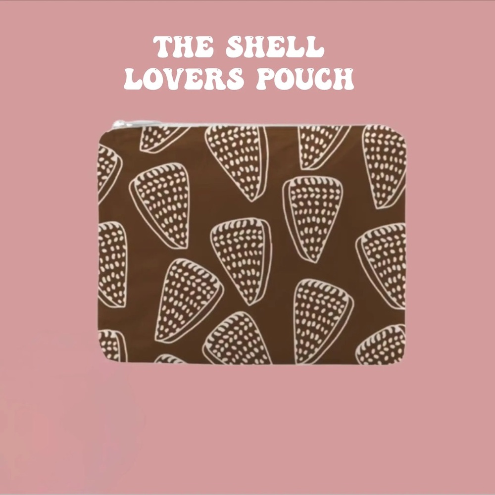 The Shell Lovers Pouch NWT!